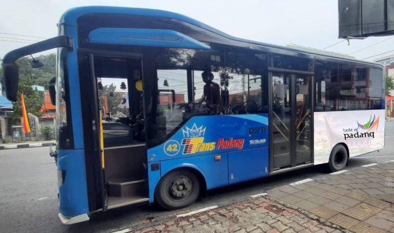 Pasang Iklan di Bus Trans Padang