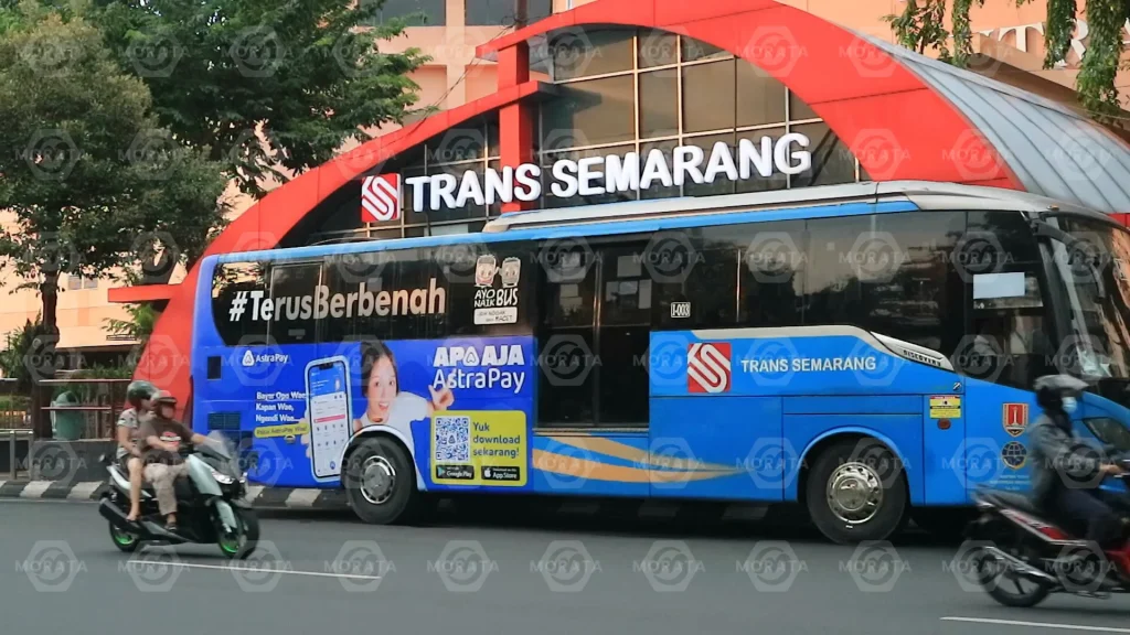 Iklan di Bus Trans Semarang