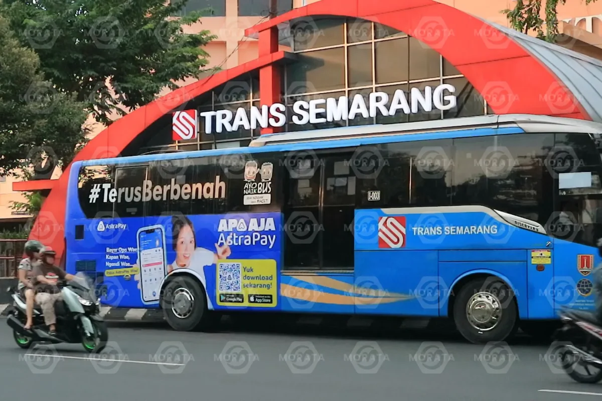 Iklan di Bus Trans Semarang